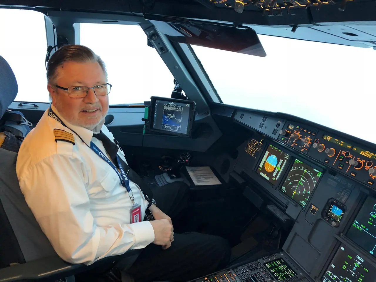 Walter Steinvorth Strunz, fundador de ATC Aeronautical Training Center